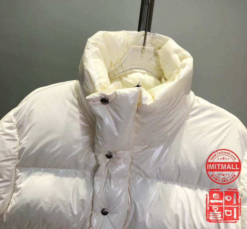 moncler_xxxxx_big_00003.jpg