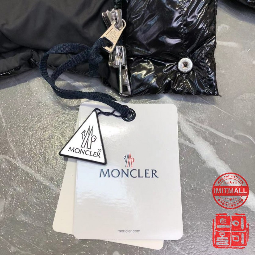 moncler_xxxxx_big_00008.jpg