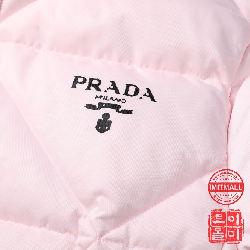 prada_xxxxx_big_00007.jpg