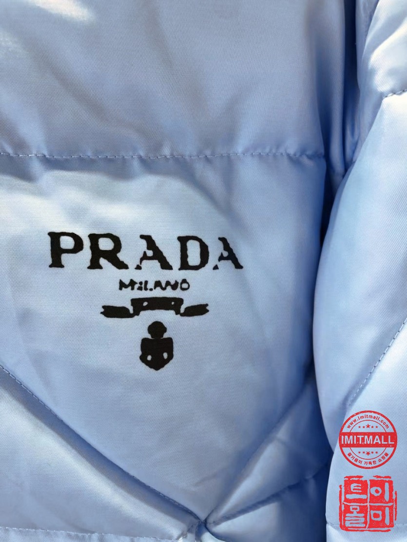 prada_xxxxx_big_00004.jpg