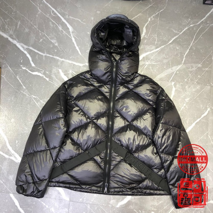 moncler_xxxxx_big_00001.jpg