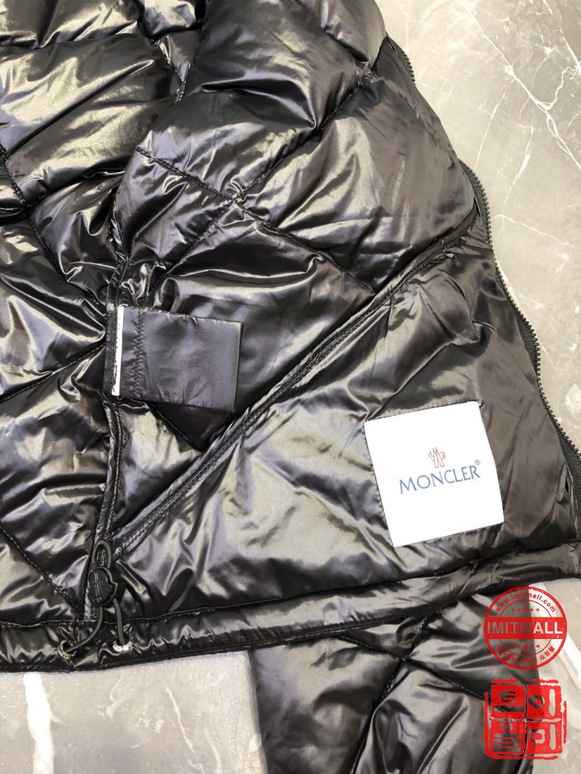 moncler_xxxxx_big_00009.jpg