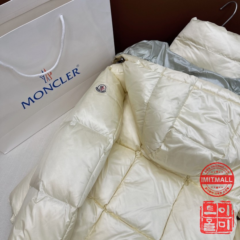 moncler_xxxxx_big_00009.jpg