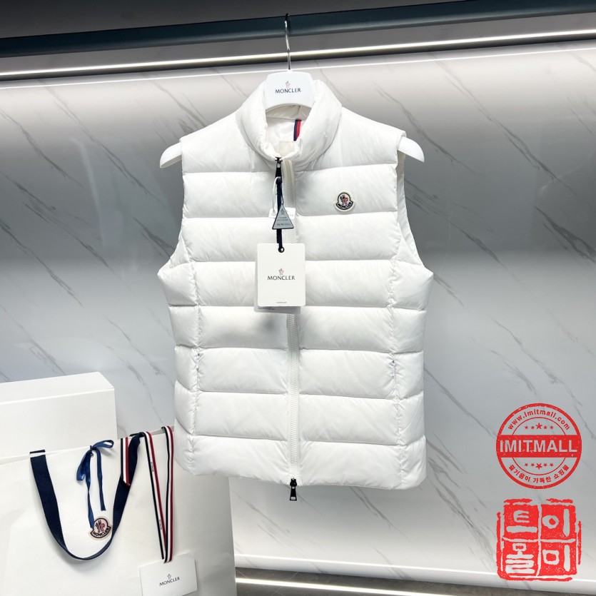 moncler_xxxxx_big_00002.jpg