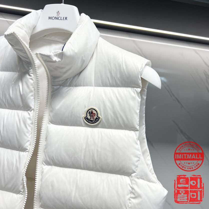 moncler_xxxxx_big_00007.jpg