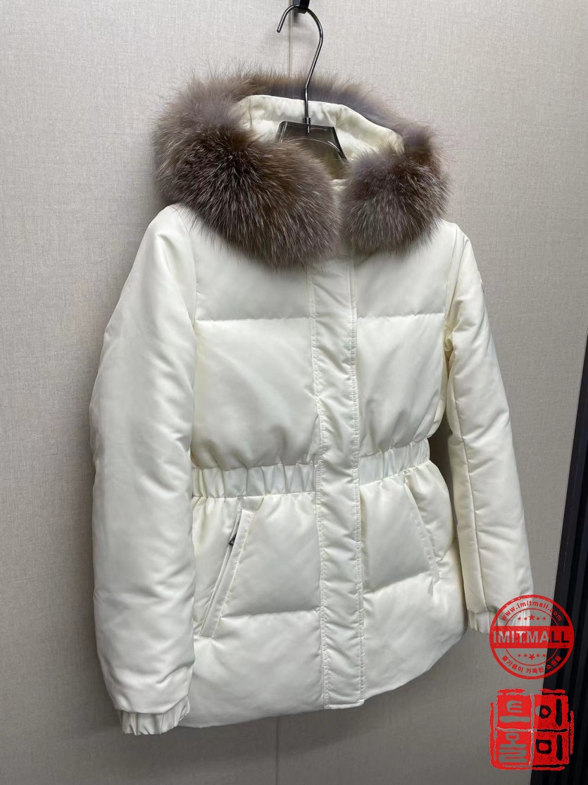 moncler_xxxxx_big_00002.jpg