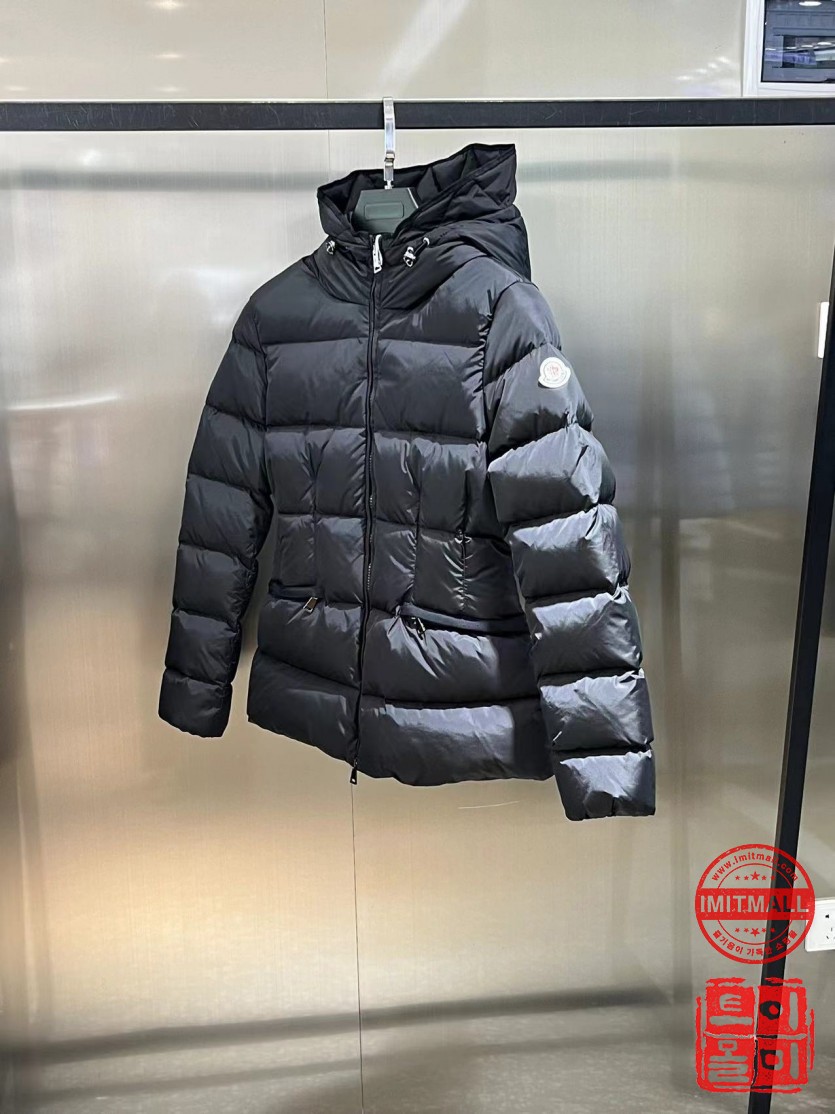 moncler_xxxxx_big_00002.jpg