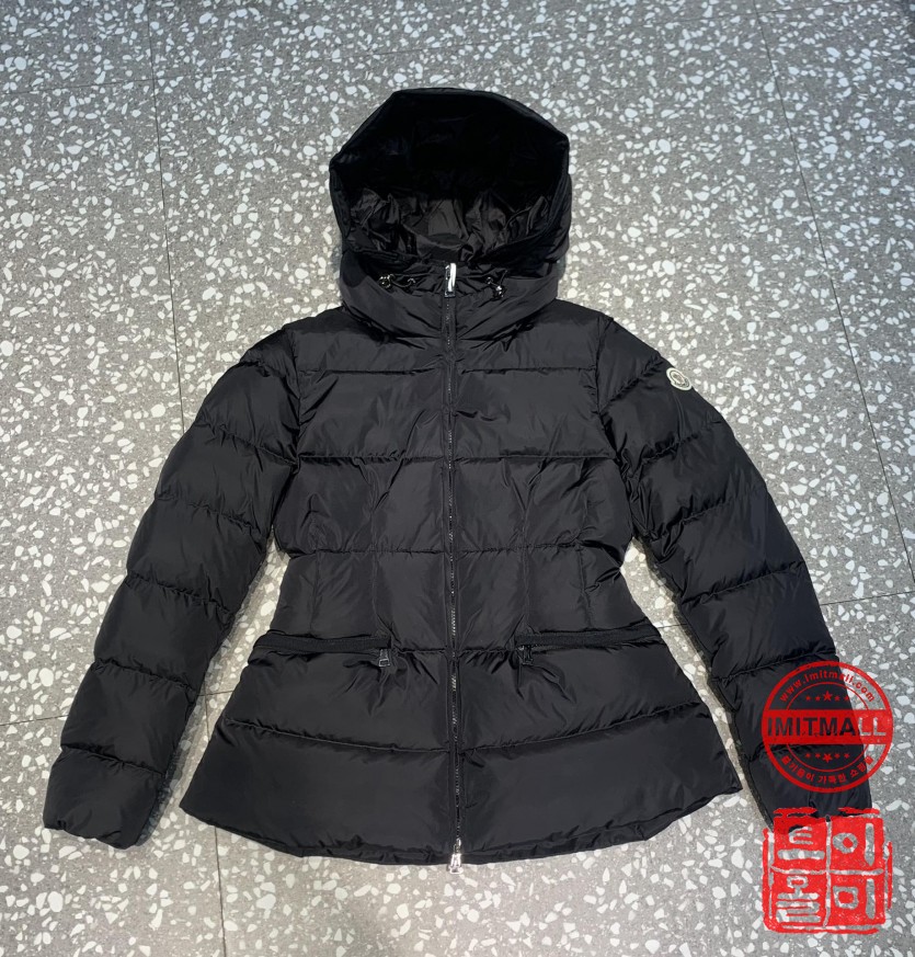 moncler_xxxxx_big_00005.jpg