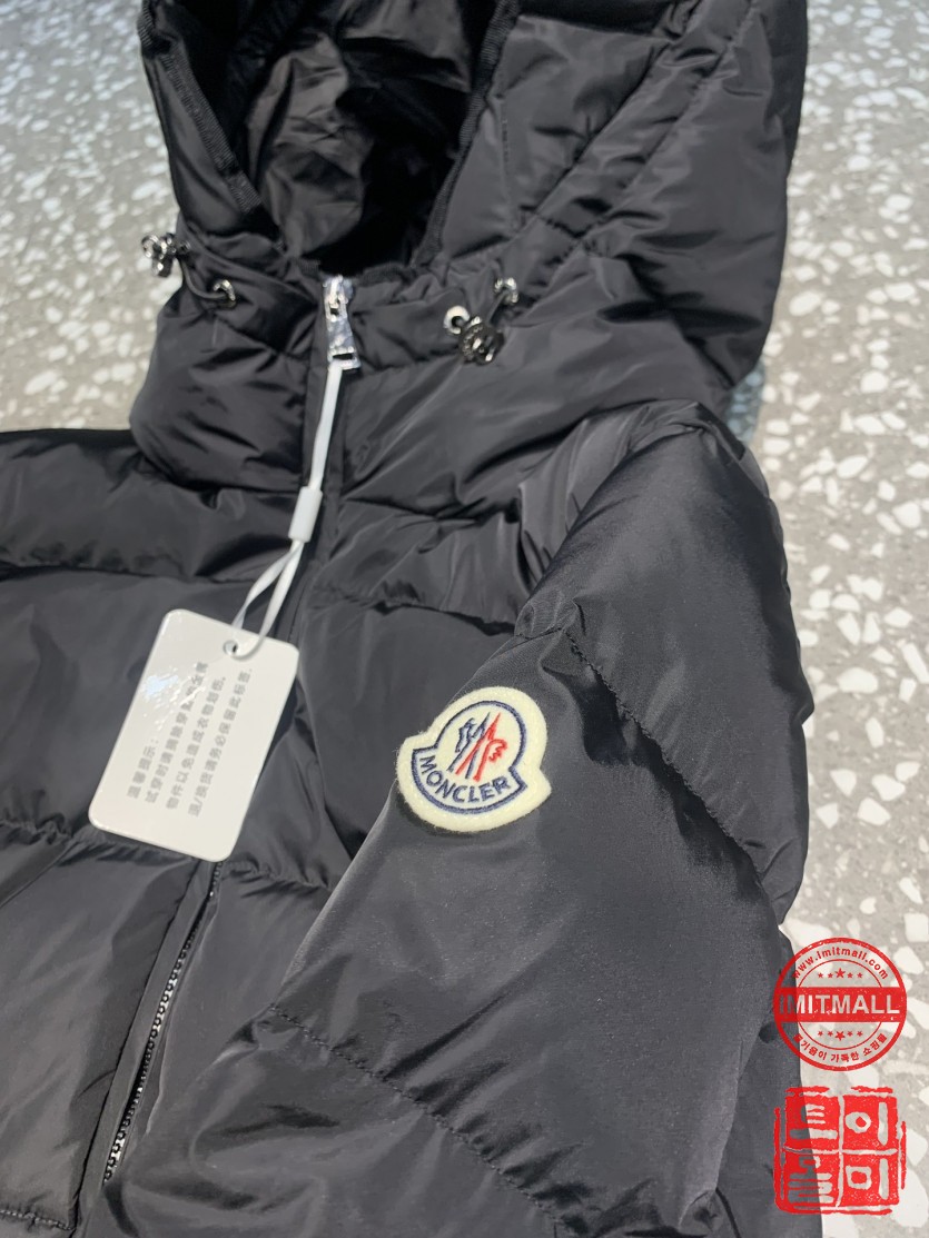 moncler_xxxxx_big_00007.jpg