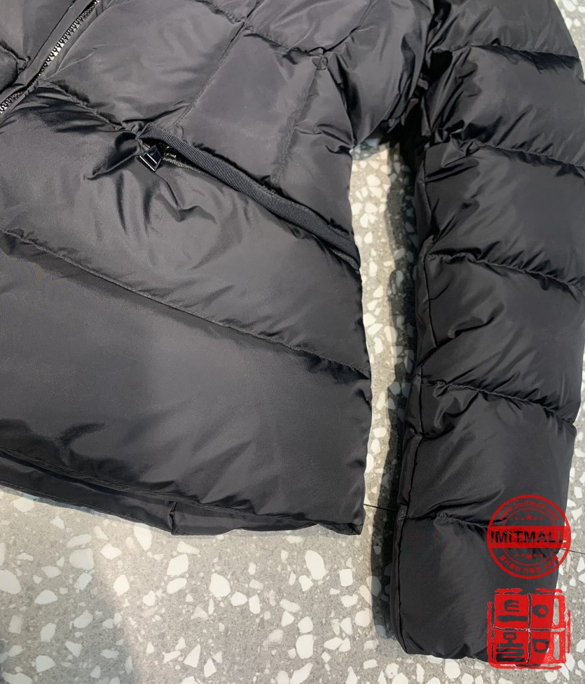 moncler_xxxxx_big_00011.jpg