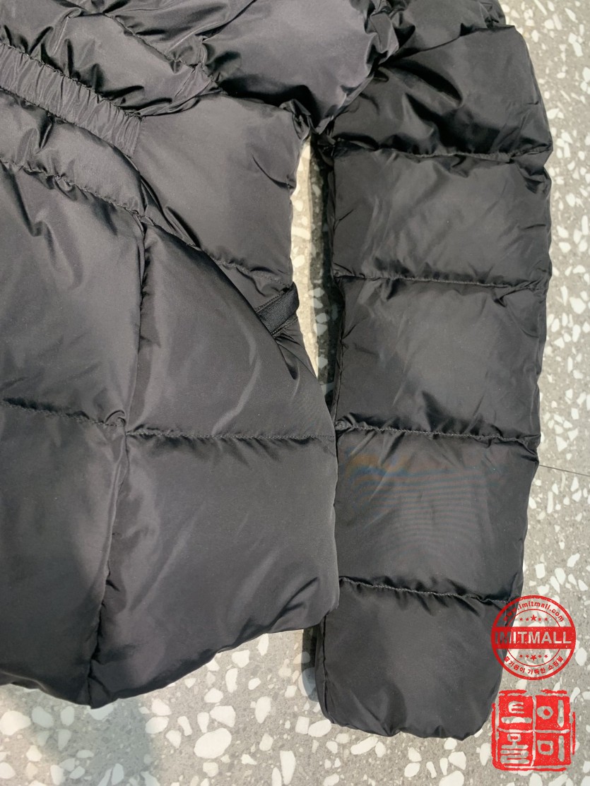 moncler_xxxxx_big_00016.jpg