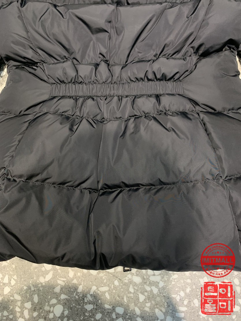 moncler_xxxxx_big_00017.jpg