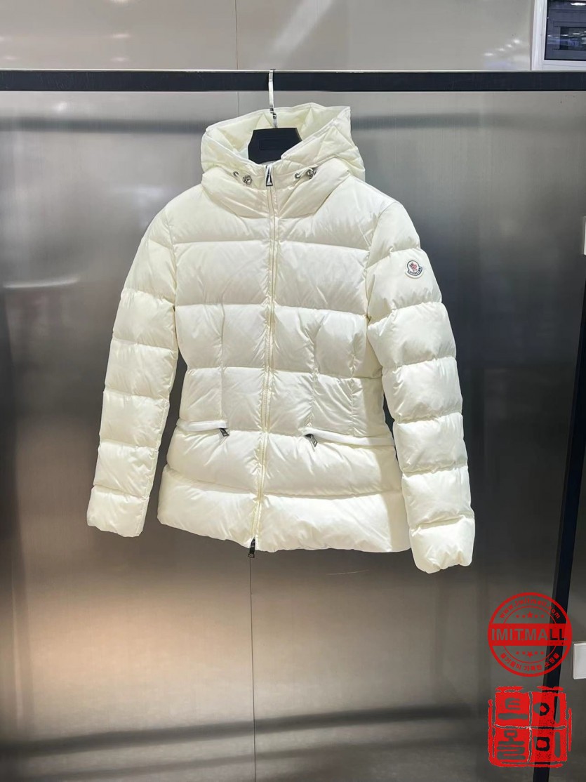 moncler_xxxxx_big_00003.jpg