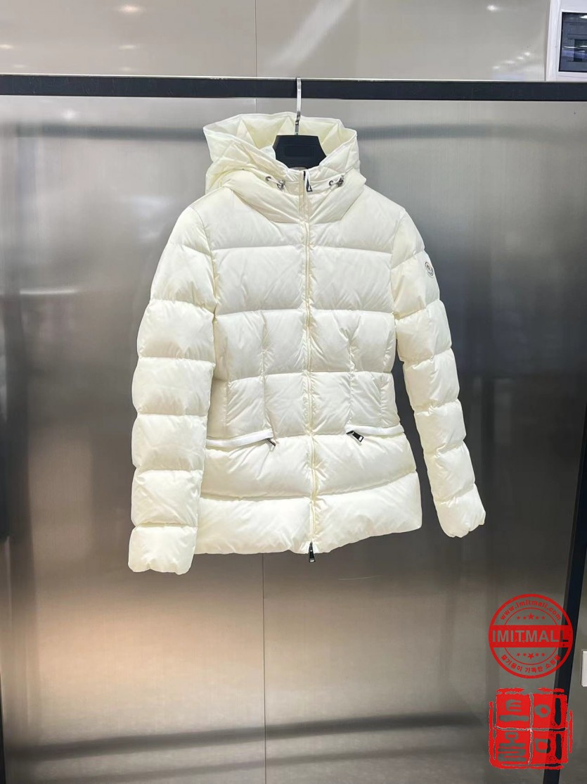 moncler_xxxxx_big_00002.jpg