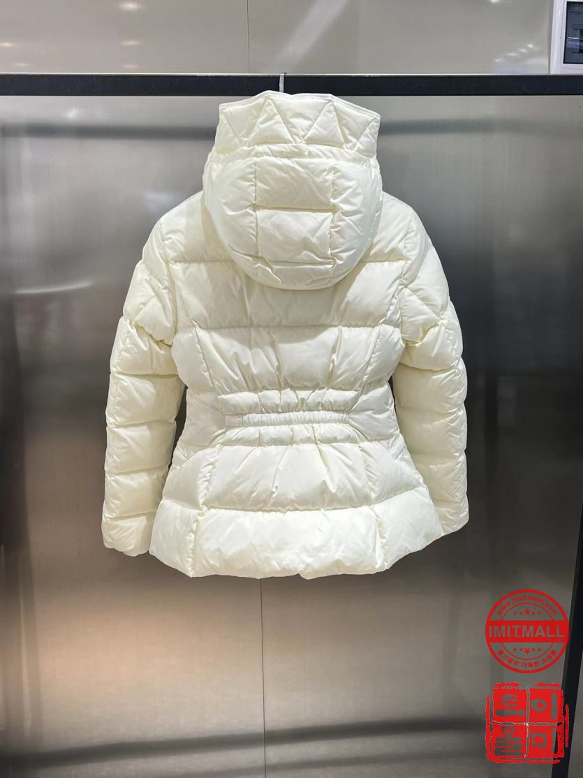 moncler_xxxxx_big_00004.jpg