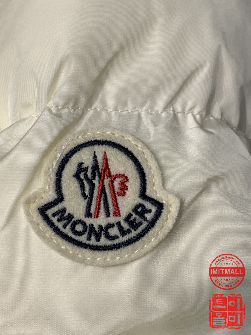 moncler_xxxxx_big_00015.jpg