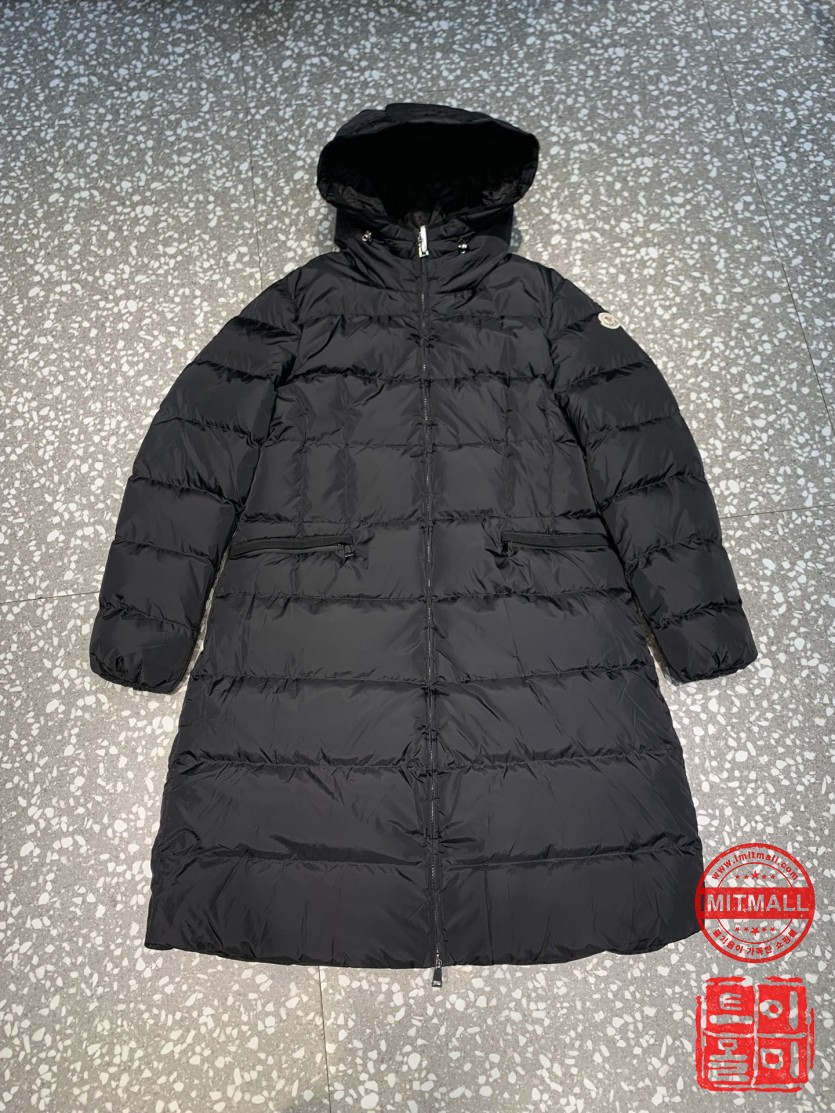 moncler_xxxxx_big_00005.jpg