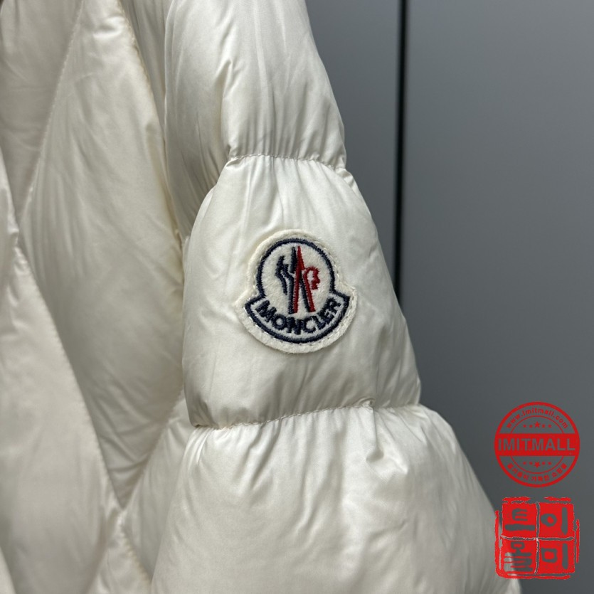 moncler_xxxxx_big_00003.jpg