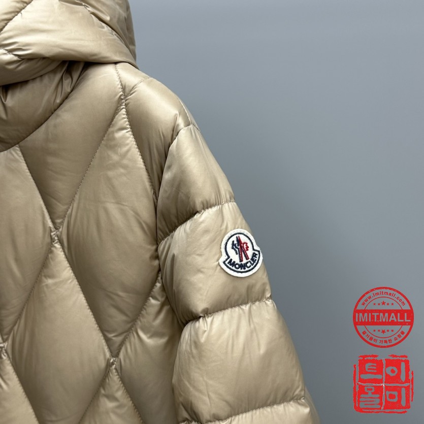 moncler_xxxxx_big_00003.jpg