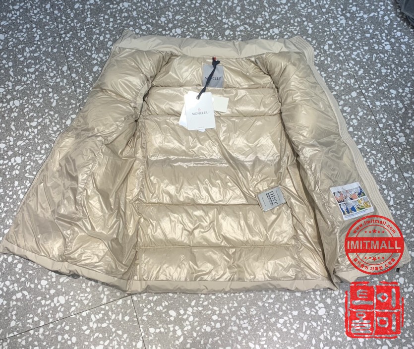 moncler_xxxxx_big_00009.jpg