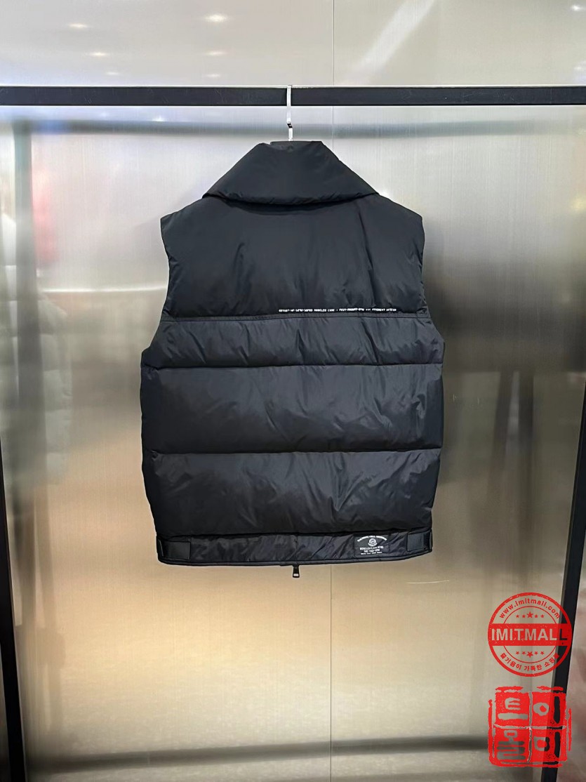 moncler_xxxxx_big_00003.jpg