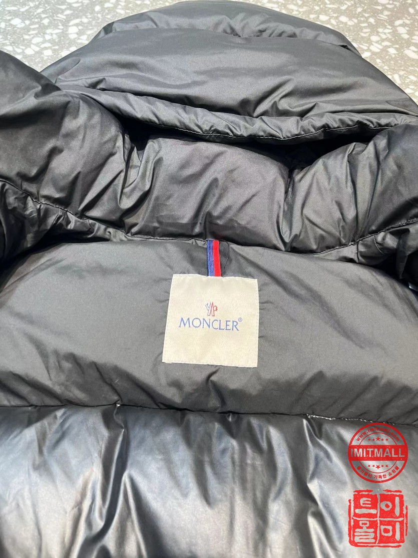 moncler_xxxxx_big_00016.jpg