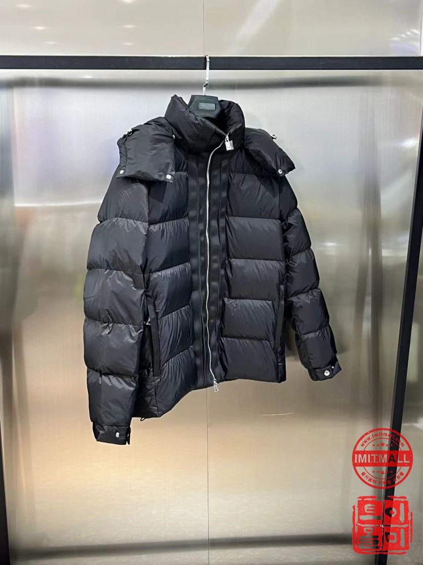 moncler_xxxxx_big_00002.jpg