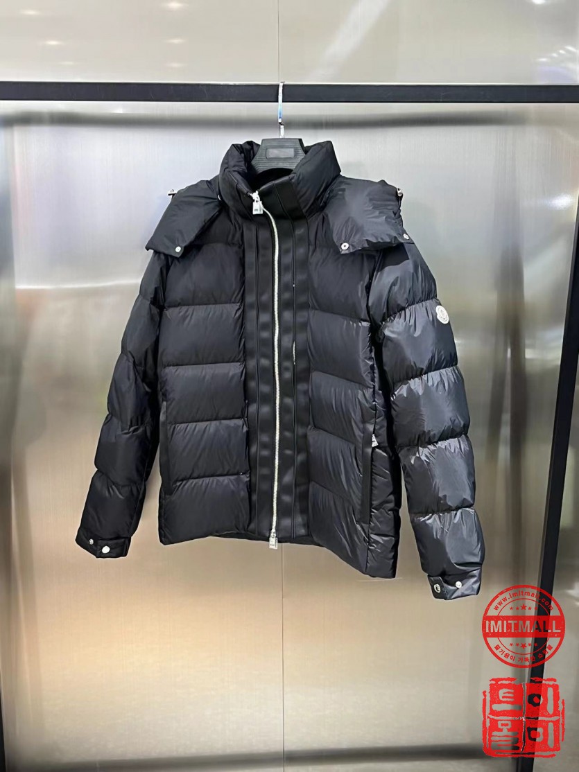 moncler_xxxxx_big_00003.jpg