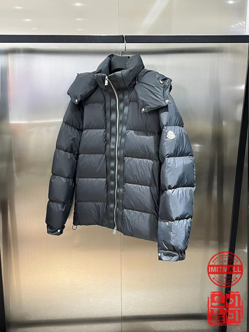 moncler_xxxxx_big_00003.jpg