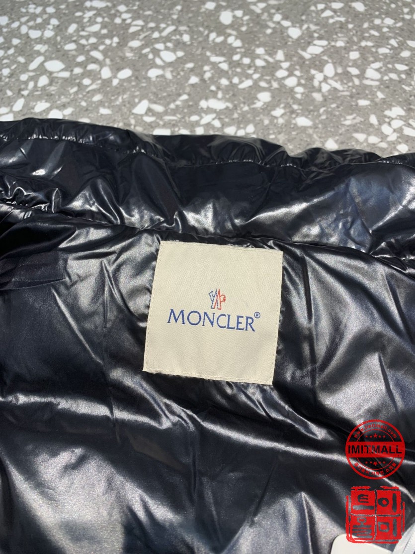 moncler_xxxxx_big_00011.jpg