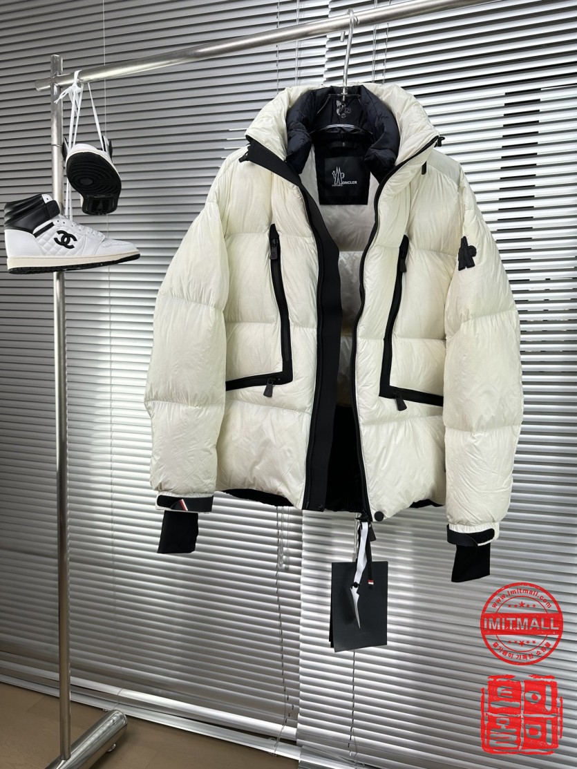 moncler_xxxxx_big_00001.jpg