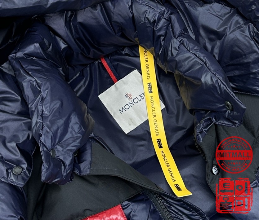 moncler_xxxxx_big_00005.jpg