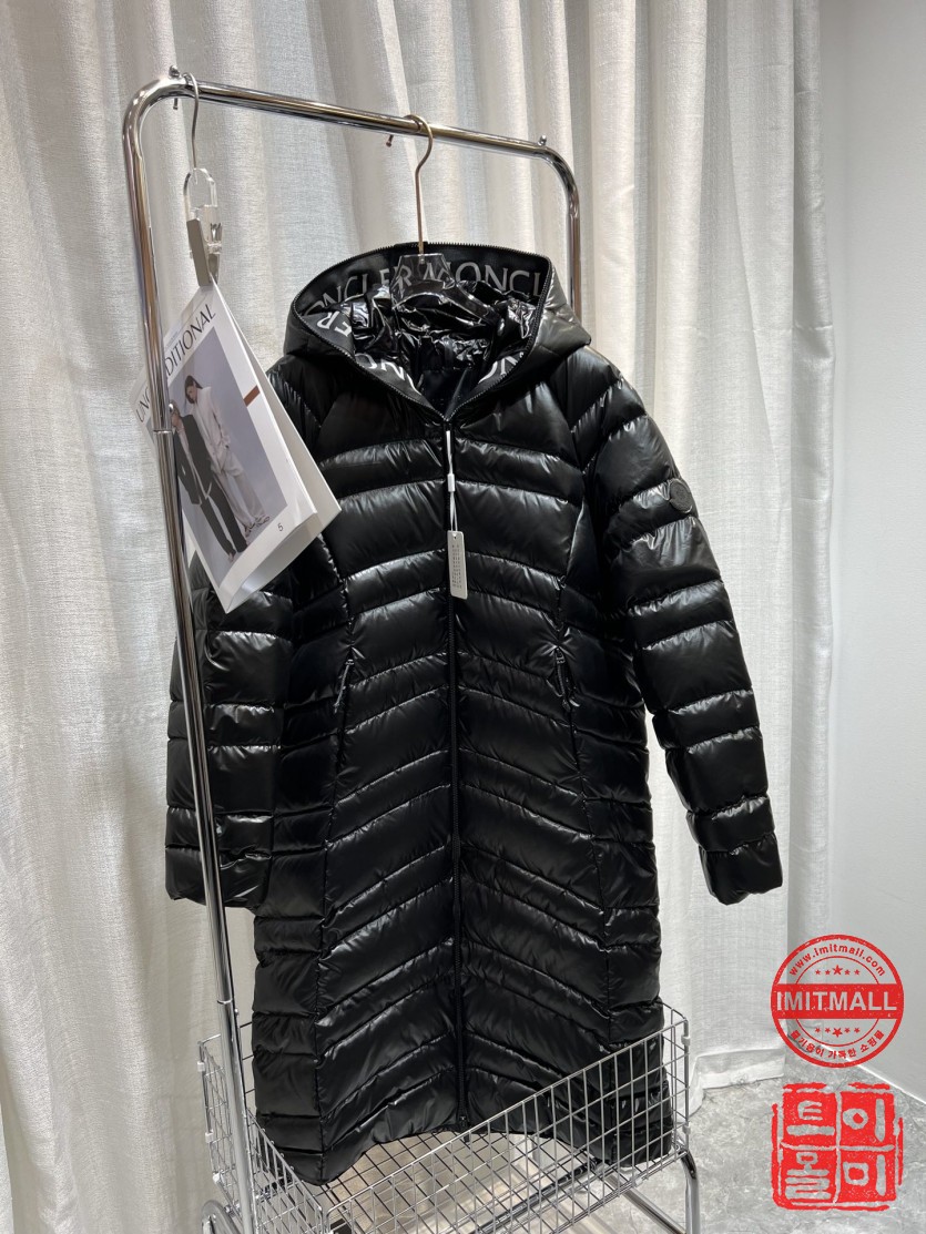 moncler_xxxxx_big_00001.jpg