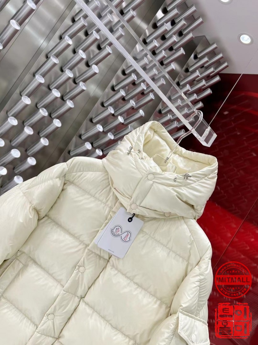 moncler_xxxxx_big_00002.jpg