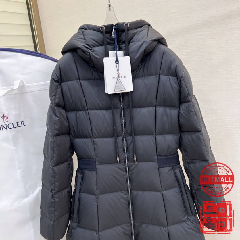 moncler_xxxxx_big_00002.jpg