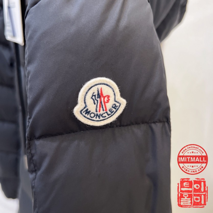 moncler_xxxxx_big_00005.jpg