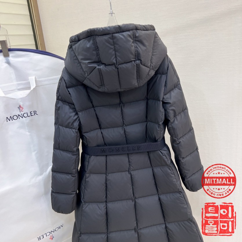 moncler_xxxxx_big_00010.jpg