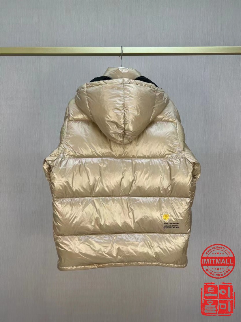 moncler_xxxxx_big_00008.jpg