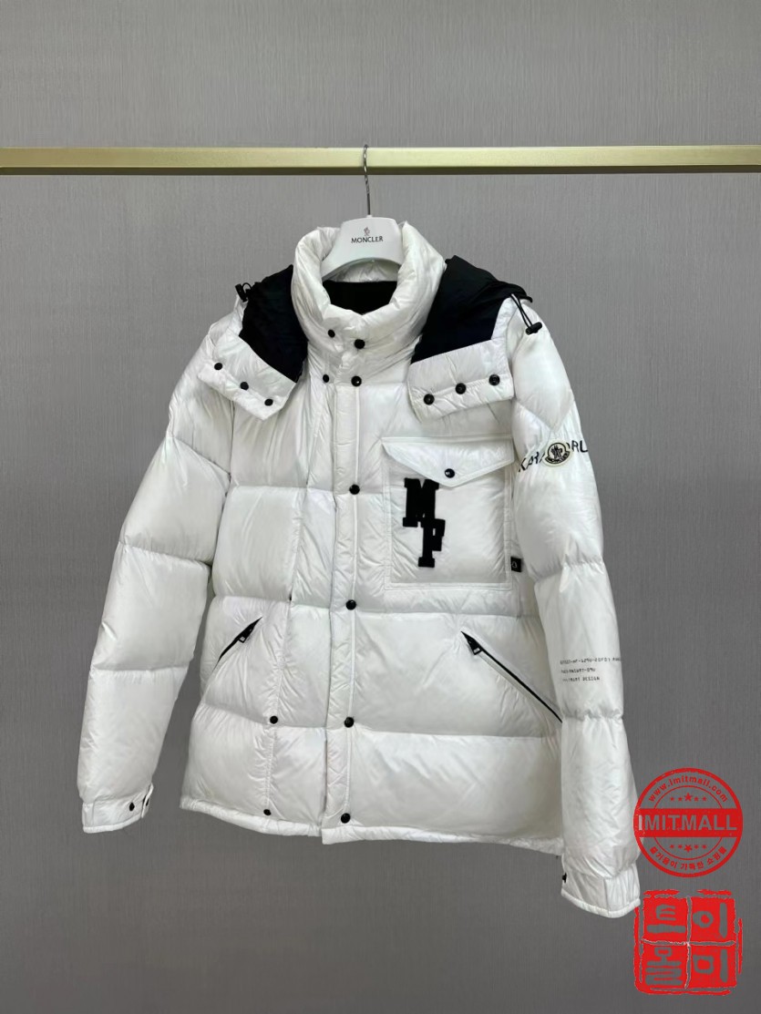 moncler_xxxxx_big_00003.jpg