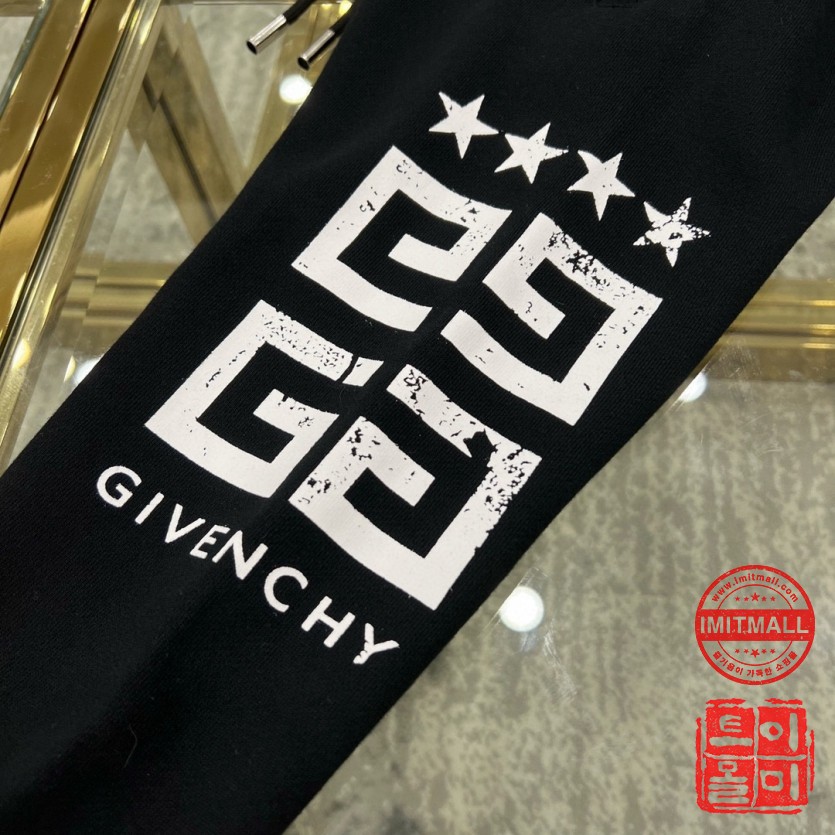 givenchy_xxxxx_big_00026.jpg