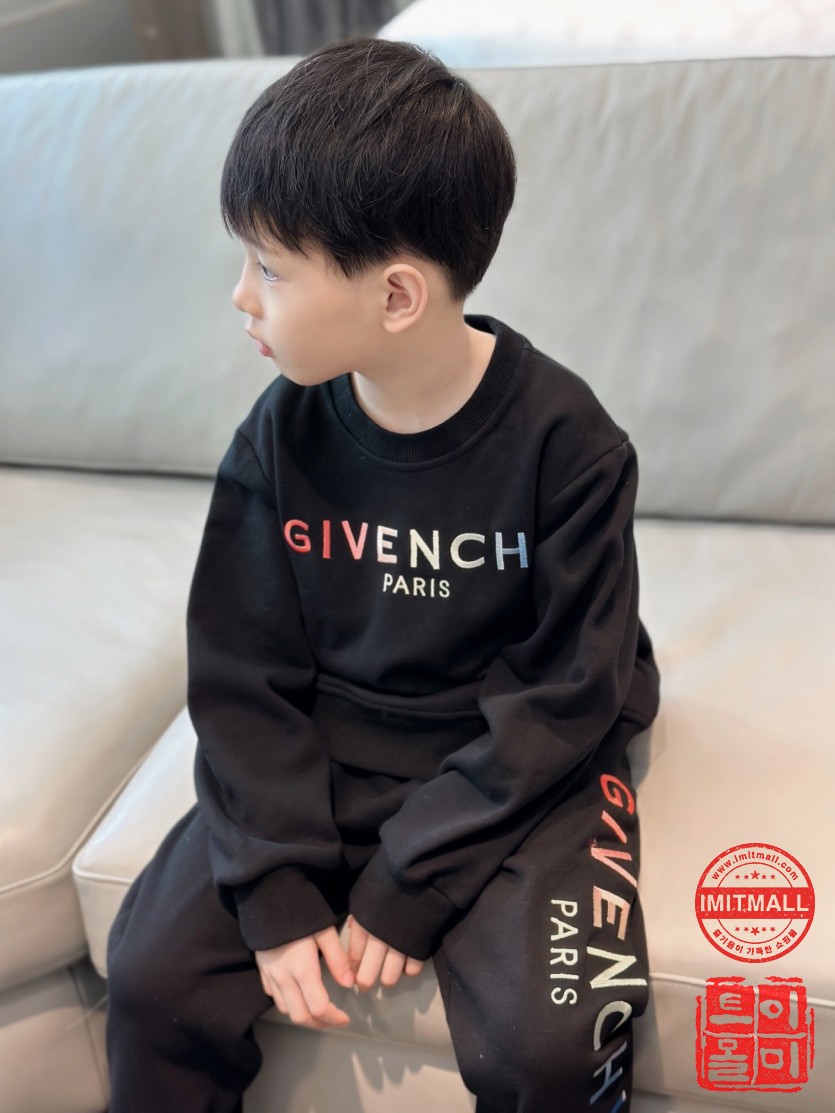 givenchy_xxxxx_big_00002.jpg