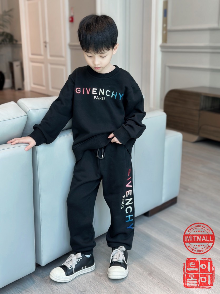 givenchy_xxxxx_big_00008.jpg