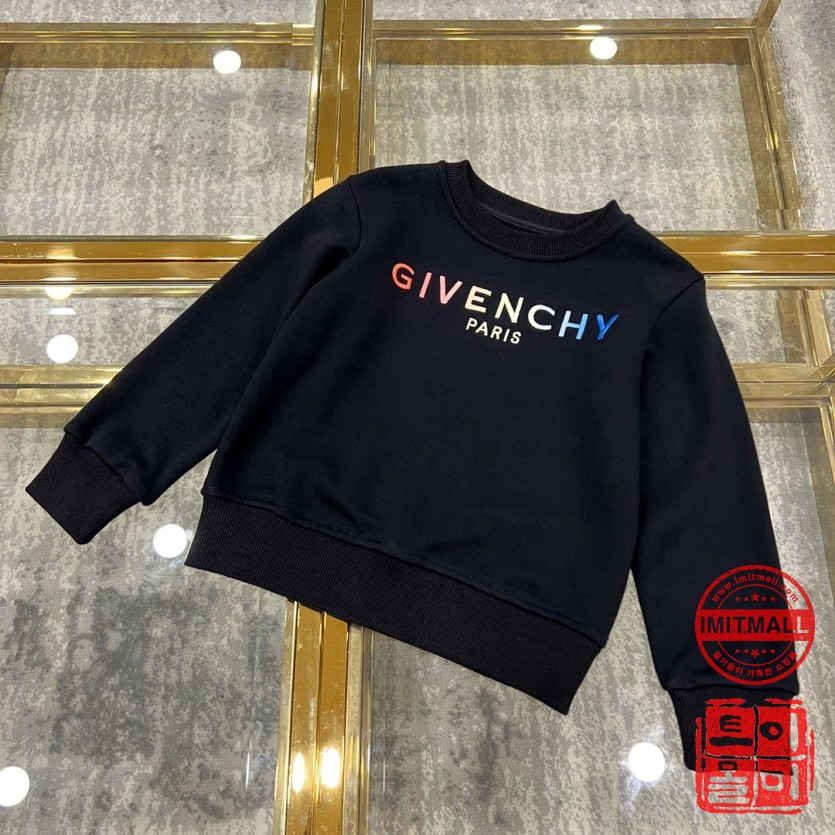 givenchy_xxxxx_big_00011.jpg