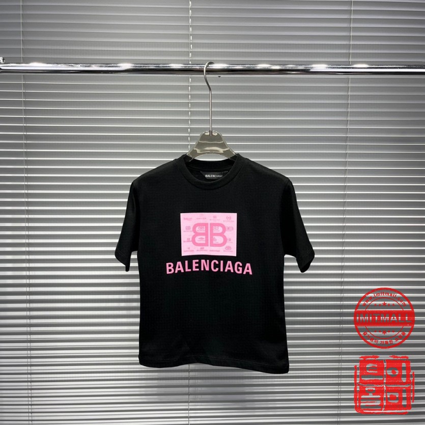 balenciaga_xxxxx_big_00002.jpg