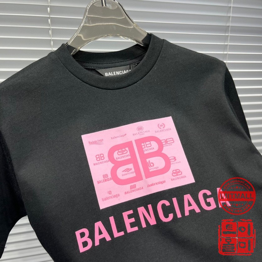 balenciaga_xxxxx_big_00003.jpg