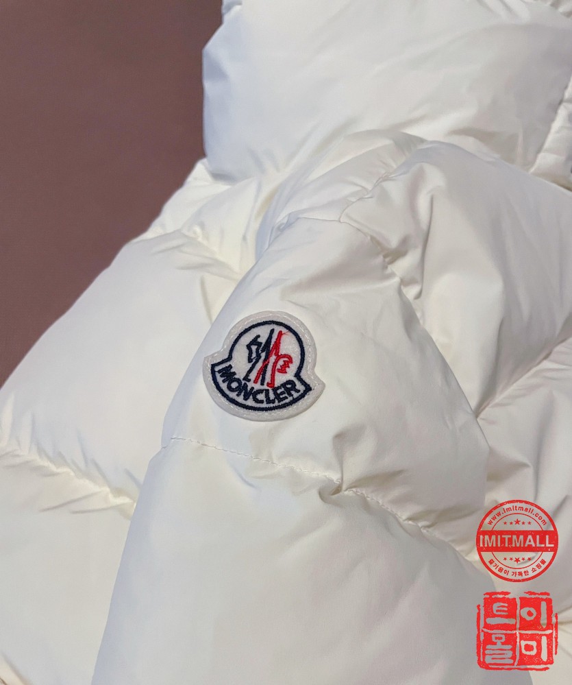 moncler_xxxxx_big_00008.jpg