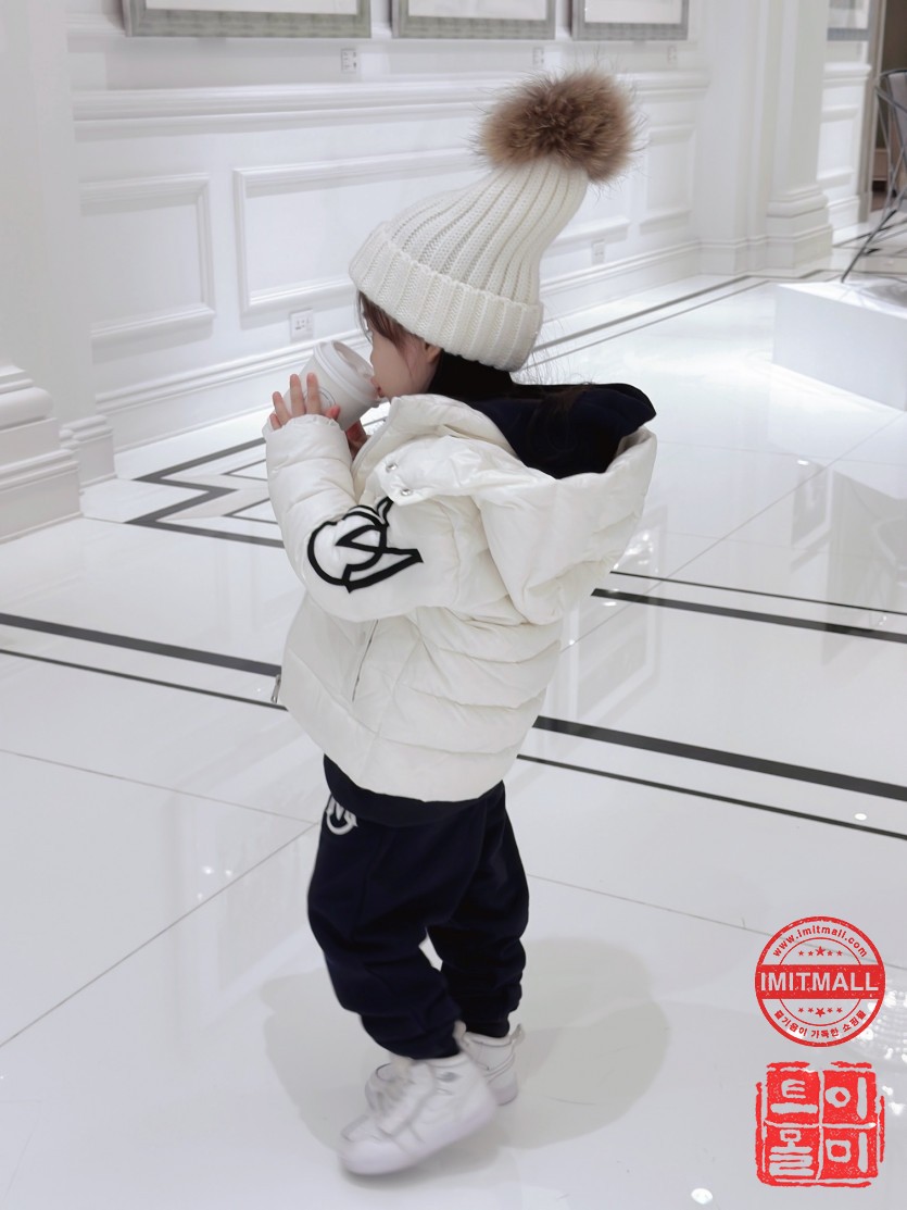 moncler_xxxxx_big_00014.jpg