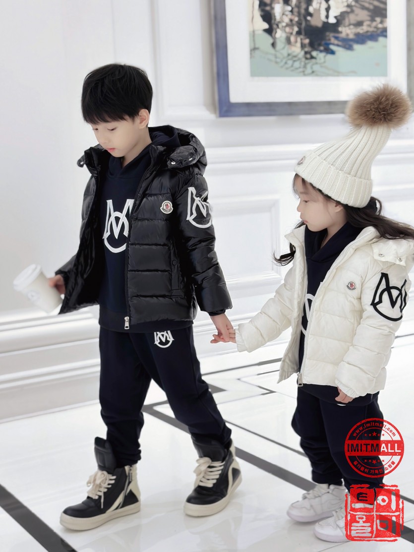 moncler_xxxxx_big_00018.jpg