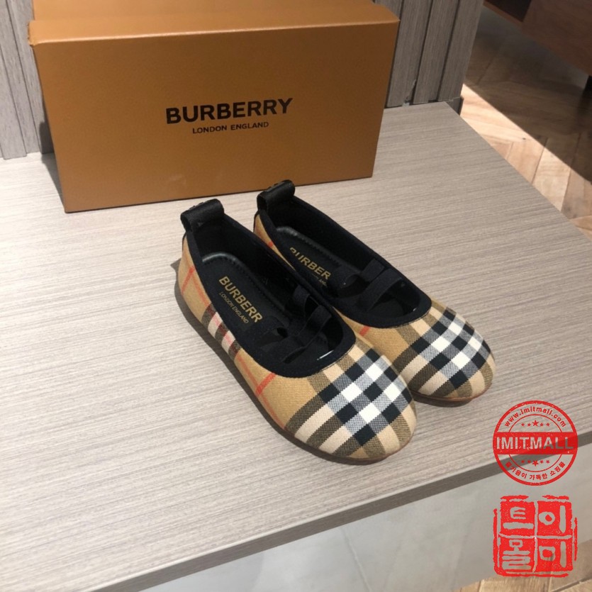 burberry_xxxxx_big_00004.jpg