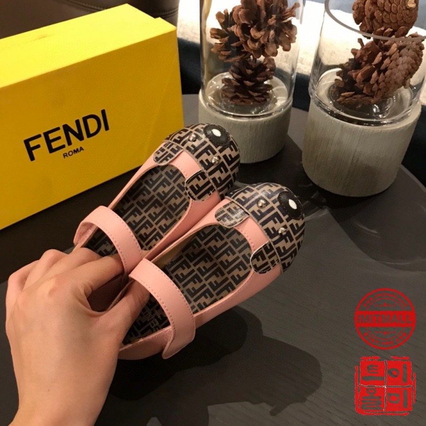 fendi_xxxxx_big_00003.jpg